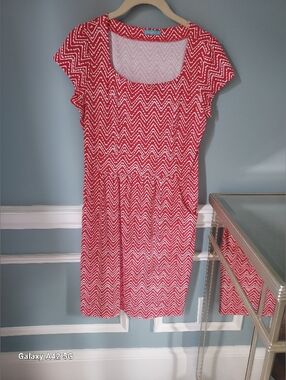 J. McLaughlin Red and White Zigzag Knit Dress